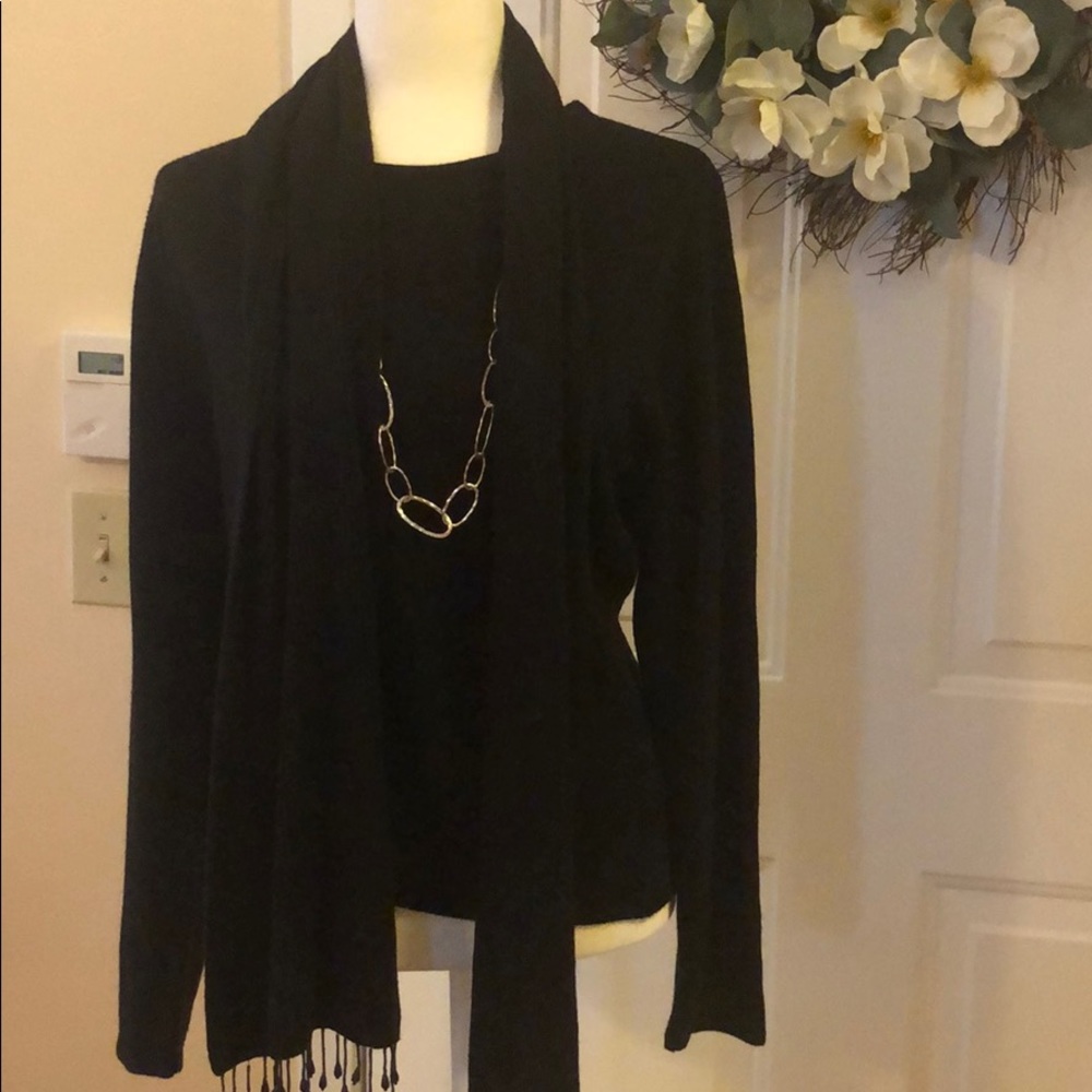 Women’s sweater - Picture 1 of 3